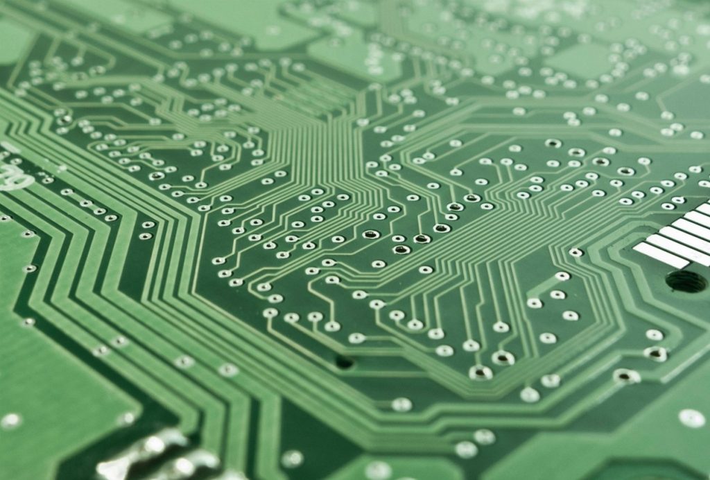 Harnessing Artificial Intelligence for Public Sector Innovation: Opportunities and Implementation Challenges